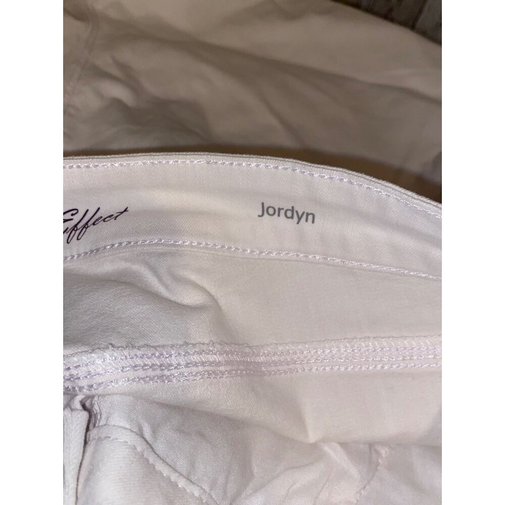 Women's Gloria Vanderbilt White Denim Cropped Capris Jeans 18W Slimming Effect - Picture 16 of 16